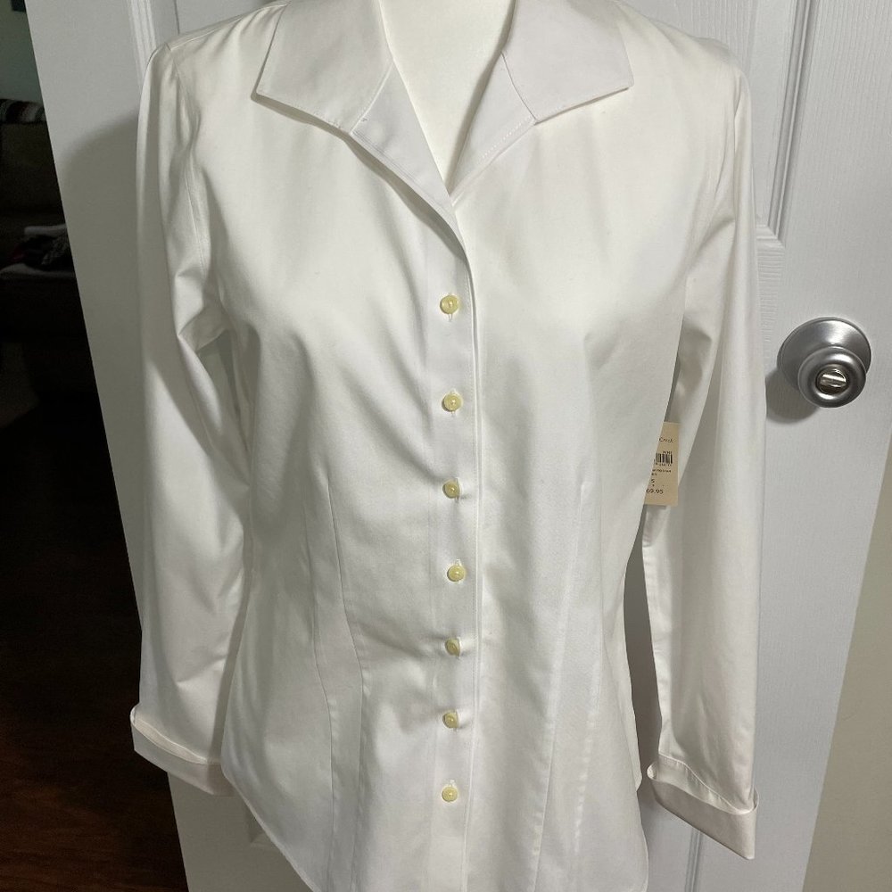 NWT Fitted white long sleeve shirt.